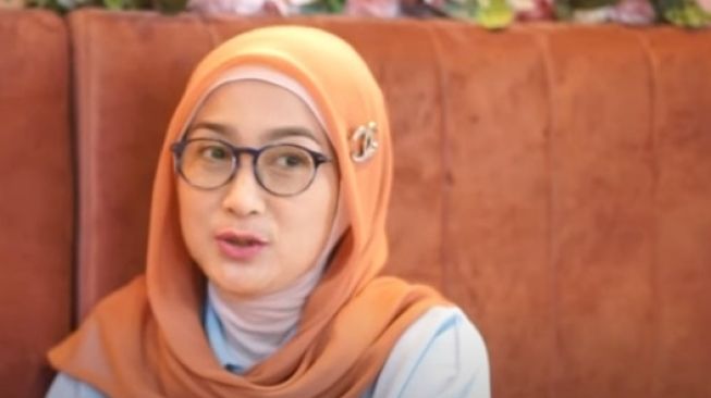 Desy Ratnasari Dorong Zulkifli Hasan Jadi Capres dan Wanita Dijambret Hingga Terjatuh