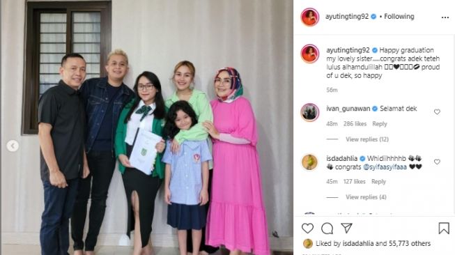 Adik Ayu Ting Ting lulus kuliah (nstagram.com)