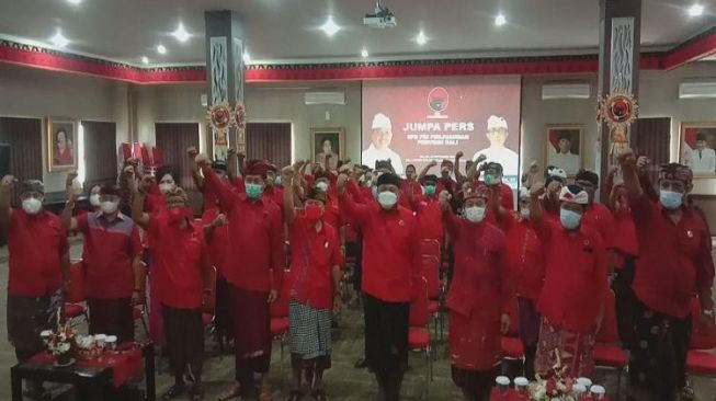 Sejumlah Isu di Sosmed Serang Koster, PDIP Bali Pasang Badan