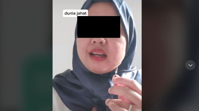 Wanita berbagi kisah saat tinggal di kos pekerja prostitusi (tiktok)