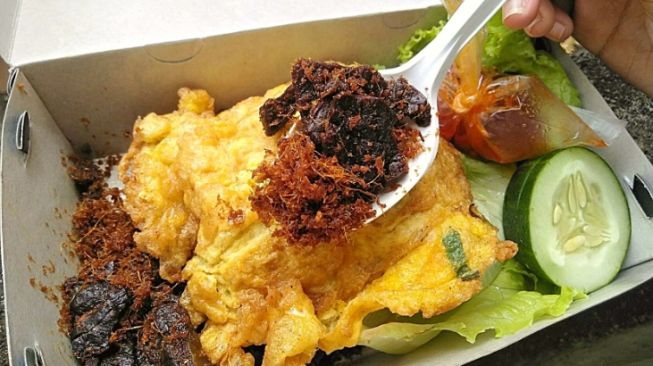 Nasi Uduk Paru Pakdi (Dokumentasi Pribadi/Hayuning Ratri Hapsari).