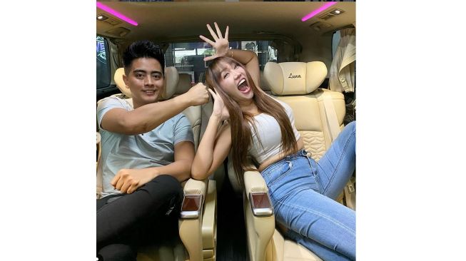 Lucinta Luna pamer interior Toyota Alphard terbaru miliknya (Instagram)