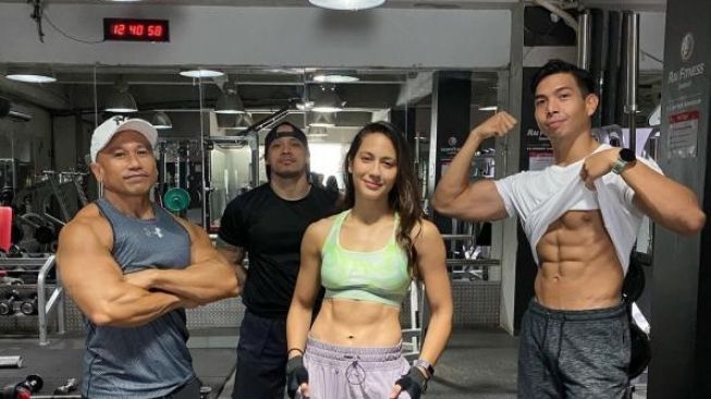 Punya Tubuh Bugar, Ini Tips Body Goals Ala Pevita Pearce