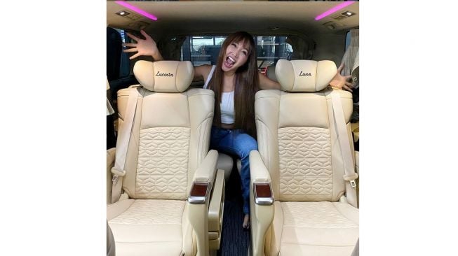 Lucinta Luna pamer interior Toyota Alphard terbaru miliknya (Instagram)