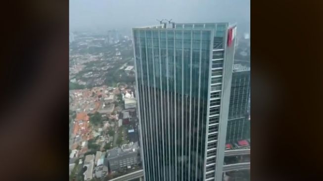 MUA hampir pingsang gegara merias di tempat ini (tiktok)