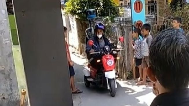 Viral Pekerja Google Maps Terpergok Rekam Gang Sempit. (TikTok)