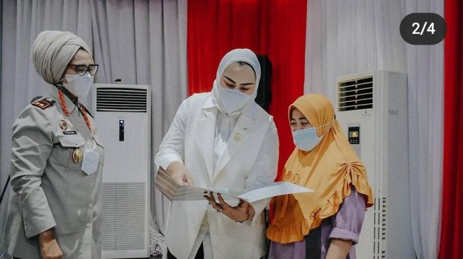 500 Warga Karawang terima sertifikat tanah dari Jokowi (Instagram)