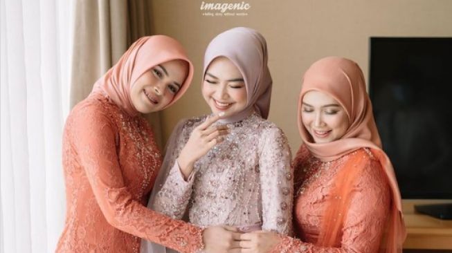 Potret Bridesmaid Lamaran Ria Ricis. [Instagram]