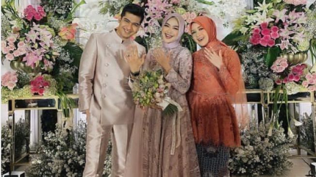 Potret Bridesmaid Lamaran Ria Ricis. [Instagram]