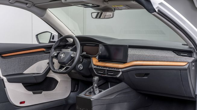 Skoda Octavia edisi 2021 dengan material interior daur ulang dan ramah lingkungan [Carscoops].