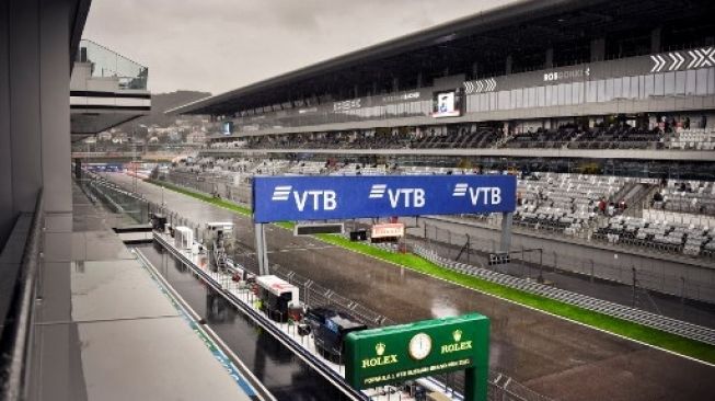 FP3 F1 GP Rusia Dibatalkan karena Cuaca Buruk