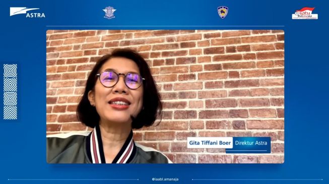 Direktur Astra Gita Tiffani Boer memberikan sambutan dan menyampaikan pesan keselamatan dalam Festival Indonesia Ayo Aman Berlalu Lintas 2021 yang dilakukan secara virtual pada (24/9/2021) [PT Astra International]