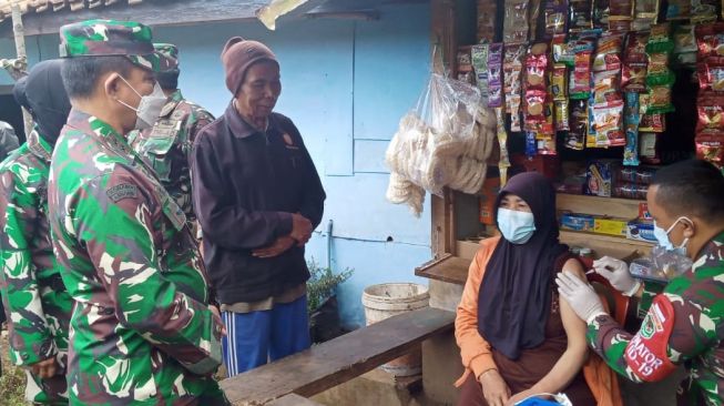 Kejar Target 100 Persen Sasaran Vaksinasi, Pemkab Bandung Barat Gaet Ratusan Bidan