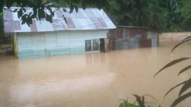 Lubuklinggau Diguyur Hujan Semalaman, Puluhan Rumah Warga Terendam