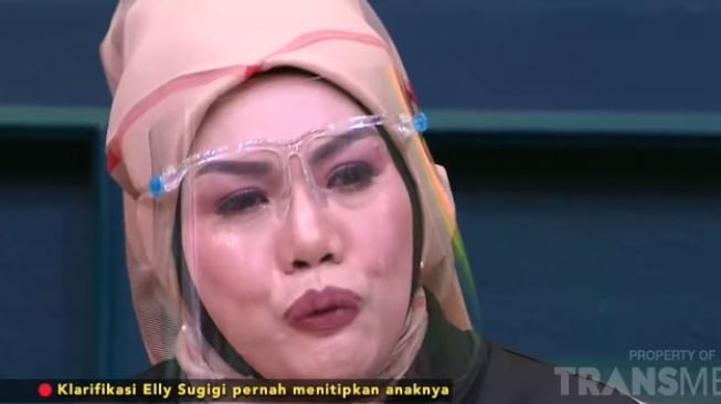 Merasa Banyak yang Iri Dengannya, Elly Sugigi Pantang Lepas Cincin Mistis dari Orang Pintar