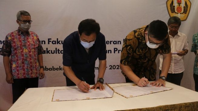 Chairman Grup Jababeka Targetkan Prodi Kedokteran PresUniv Berstandar Internasional