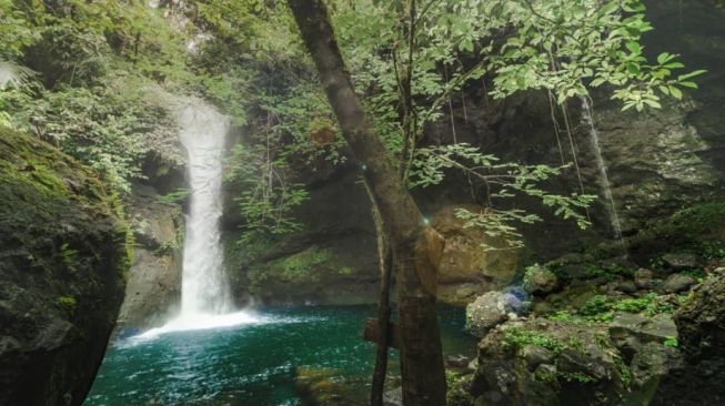 Air terjun Lubuk Mantuk. [Kemenkeu]