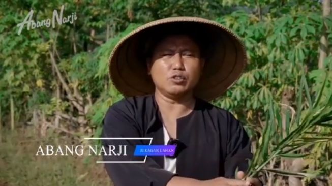 Potret terbaru Narji jadi petani. [Instagram/narji77/abangnarji.official]