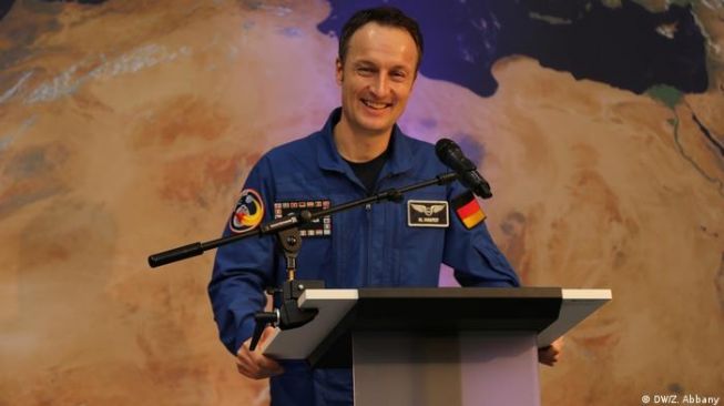 Astronot asal Jerman, Matthias Maurer saat jumpa pers setelah pulang dari luar angkasa (DW)