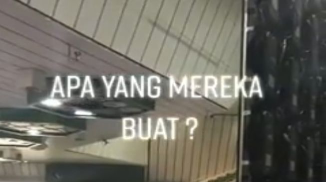 Tangkapan layar video pria bersorban wanita bercadar (tiktok)