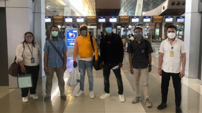 Imigrasi Bali Deportasi Dua WNA yang Berpura-pura Jadi Anggota Militer