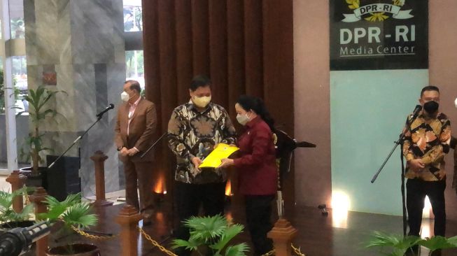 Bertemu Puan Maharani di DPR, Airlangga Hartarto Bicara Kedekatan Golkar dengan PDIP