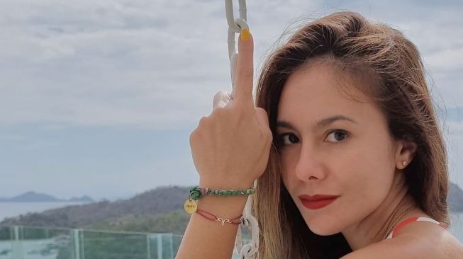 Tiru Gal Gadot, Wulan Guritno Artis 40 Tahun yang Tak Menua, Netizen: Gak Ada Lawan