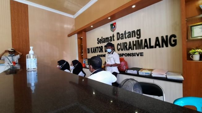 Kantor Desa Curahmalang Kecamatan Sumobito, Kabupaten Jombang, Jawa Timur. [Suara.com/Zen Arifin]