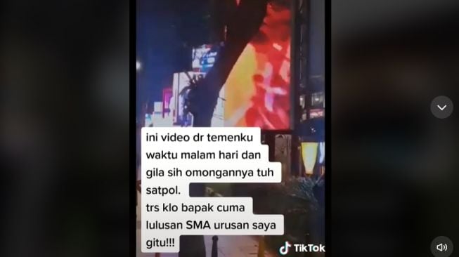 Mahasiswi dan Satpol pp adu mulut gara-gara baliho k-pop (tiktok)