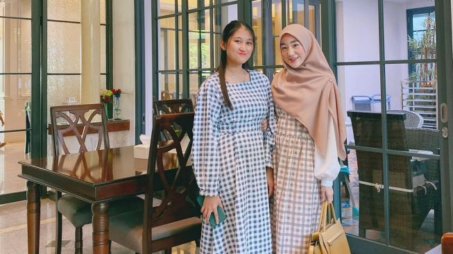 10 Potret Cathleen Tricia, Adik Larissa Chou yang Cantik dan Bersuara Merdu