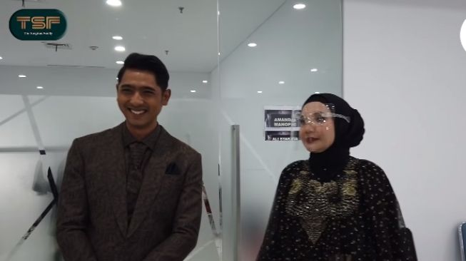 Zaskia Sungkar dan Shireen Sungkar (YouTube.com)