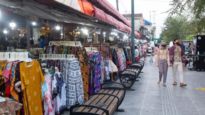 Suasana di kawasan wisata belanja Malioboro, Daerah Istimewah Yogyakarta, Kamis (30/9).  [Suara.com/ Hilal Rauda Fiqry]
