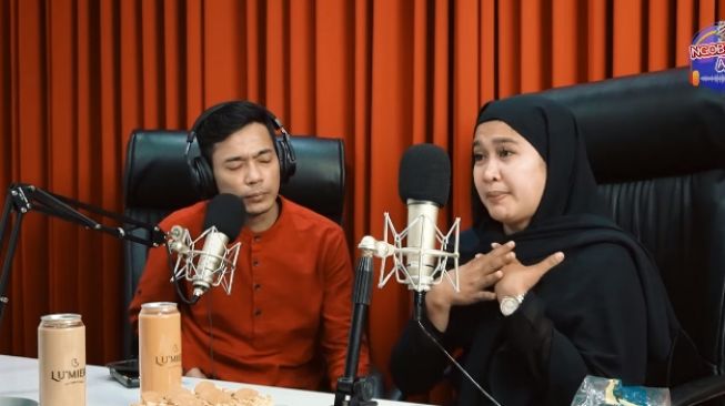 Aris Idol dan istri (YouTube.com)