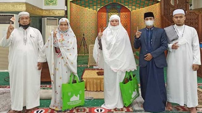 Tertarik Berhijab karena Tutup Aurat, Wanita di Riau Putuskan Masuk Islam