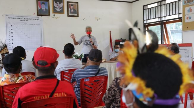 Gubernur Ganjar Kunjungi Kampung Yoka di Jayapura