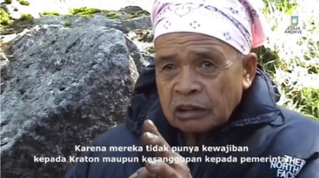 Viral video kegagalan evakuasi Mbah Maridjan saat Gunung Merapi Meletus. Alasan Mbah Maridjan tidak ingin dievakuasi sempat heboh, namun untuk sebagian orang yang mengerti, akan memahami secara benar. 