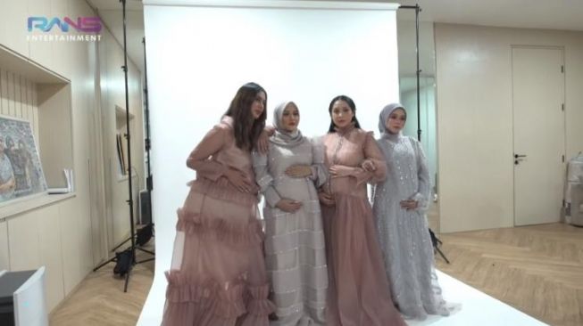 Mempesona, Lesti Kejora dan 3 Artis Ini Pamer Perut Hamil