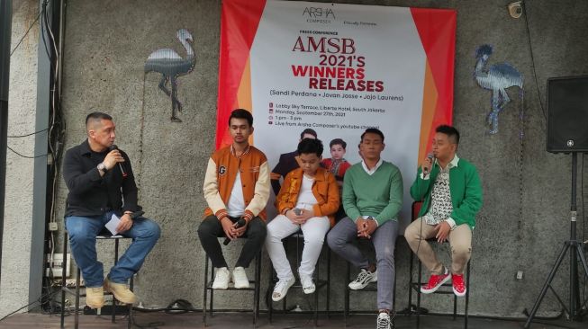 Rilis single perdana finalis Arsha Mencari Soulmate Bernyanyi (AMBS). [dokumentasi pribadi] 