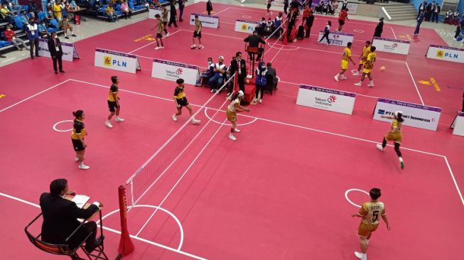 Tumbangkan Sulbar, Tim Putri Jawa Barat Melaju ke Semifinal PON 2021 Takraw