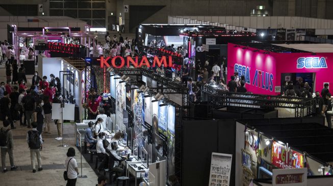 Suasana Tokyo Game Show di Prefektur Chiba, Jepang, pada (30/9/2021). [CHARLY TRIBALLEAU / AFP]