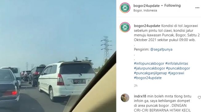 Viral, kondisi jalan menuju Puncak Bogor macet di Tol Jagorawi. [Istagram @bogor24update]