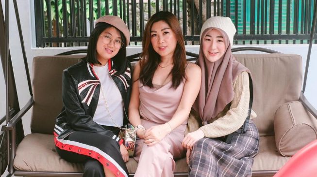 Keberadaan Ayahnya Dipertanyakan, Apa Jawaban Larissa Chou? – Malay