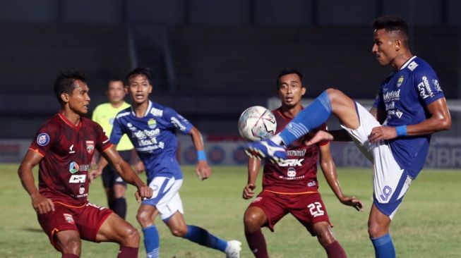 Persib Bandung Kembali Gagal Raih Poin Penuh pada Laga Kontra PSM Makassar