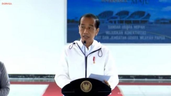 Jokowi: Tujuh Tahun Terakhir Pemerintah Terus Kembangkan Bandara dan Pelabuhan