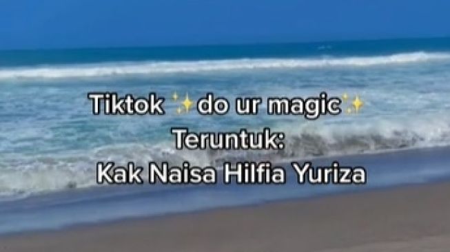 Viral surat cinta terpendam selama 6 tahun di pantai. Surat cinta itu untuk perempuan bernama Naisa Hilfia Yuriza. Penemuan ini dibagikan oleh akun TikTok @typicarv. 