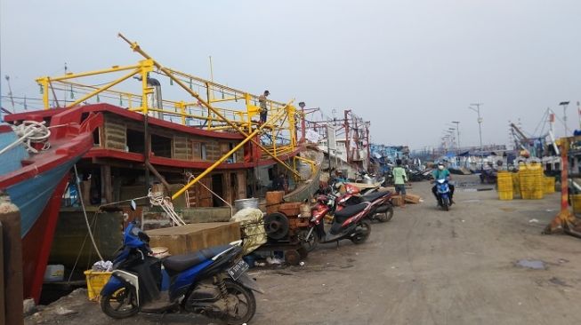 Penampakan aktivitas nelayan di Muara Angke, Jakarta Utara. (Raihan Hanani)