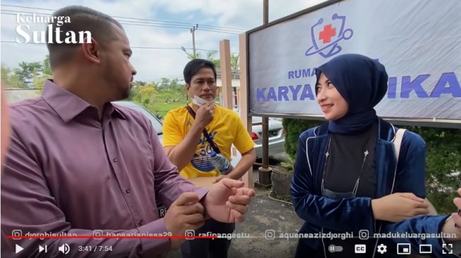  Momen Annisa Trihapsari Syuting Bareng Suami dan Mantan Suami. [Youtube/Keluarga Sultan]