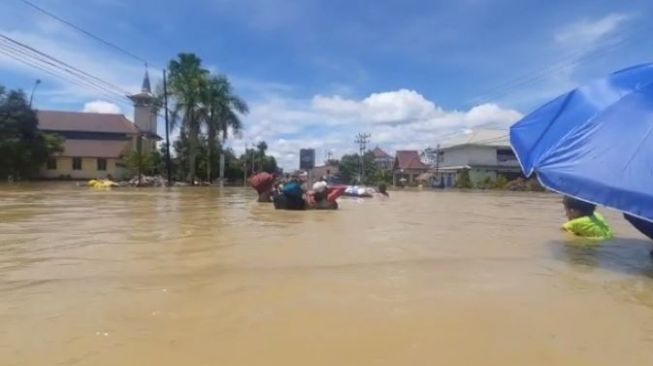 Kapuas Hulu Jadi Langganan Banjir, Warga Desak Pemerintah Turun Langsung