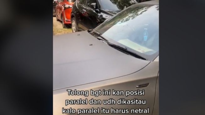 Posisi parkir mobil bikin penghuni apartemen telat kerja (tiktok)