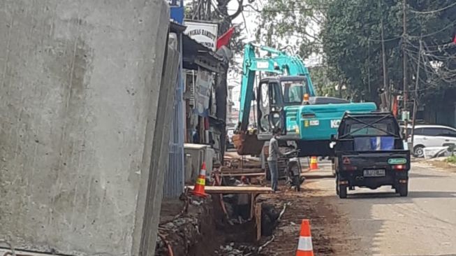 Galian proyek gorong-gorong Jl Kincan Jatibening Bekasi (Ririn Septiyani)